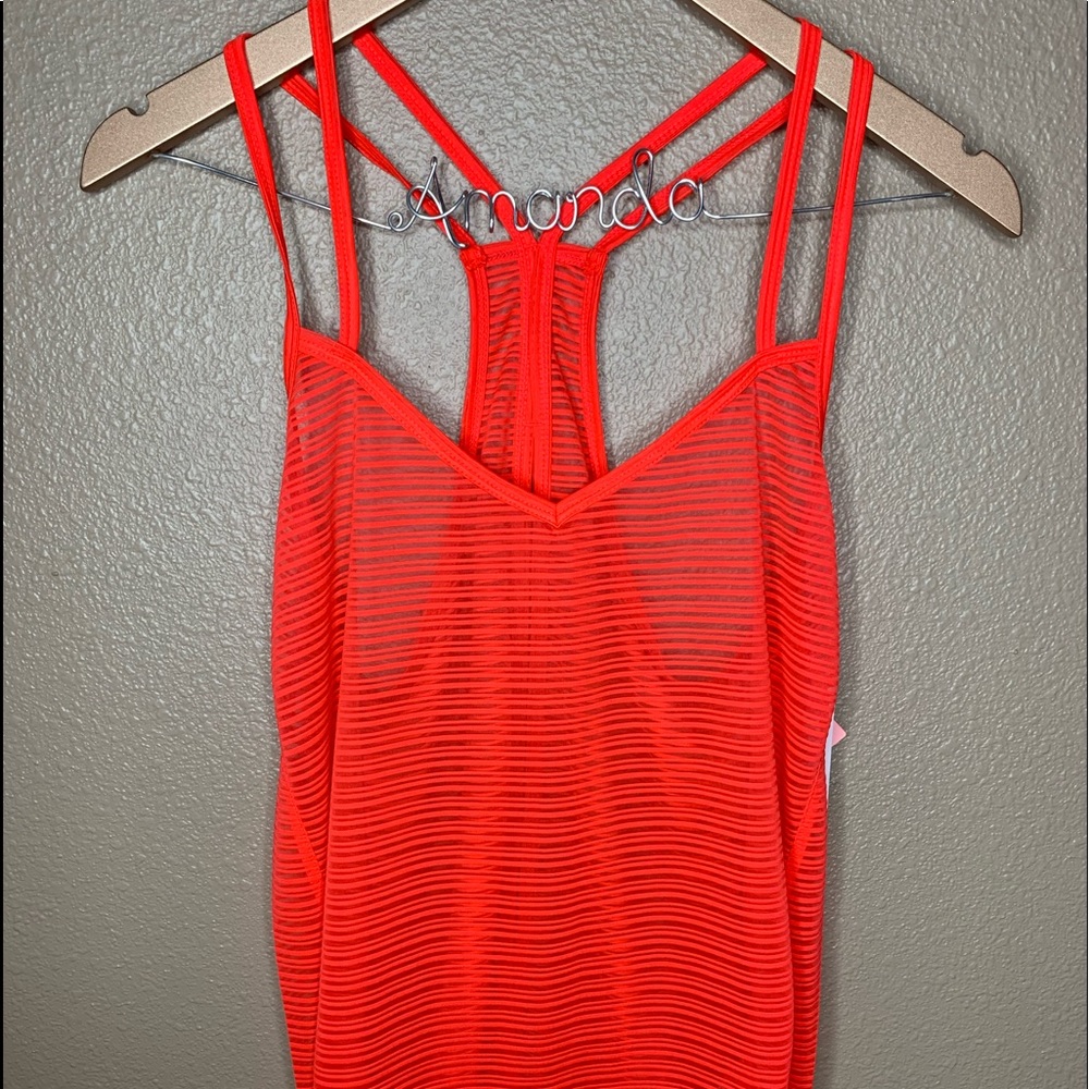 Coral work out tank ✨Dry Wit material